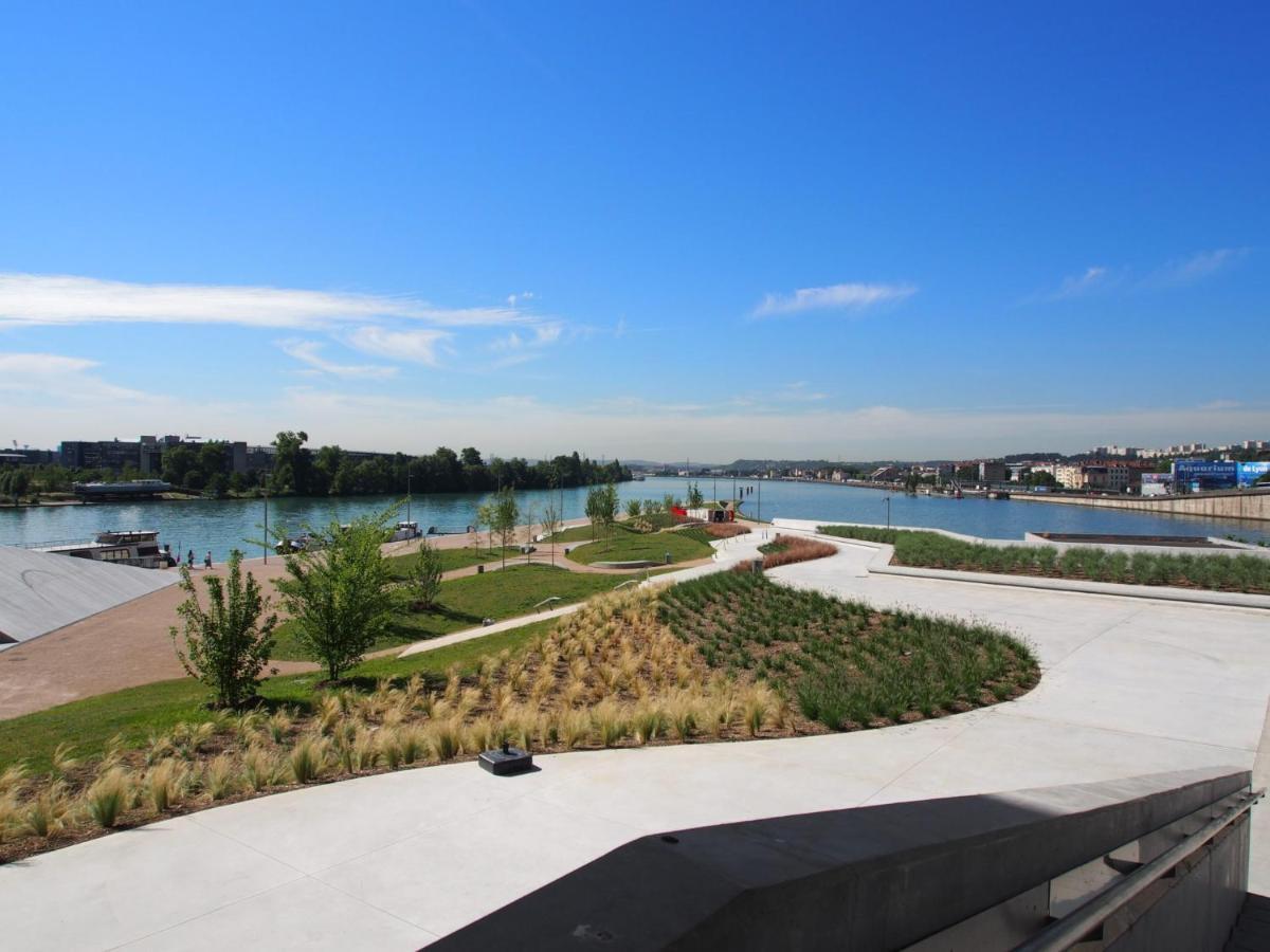 شقة Lyon Confluence - Duplex Au Calme Avec Parking Prive En Option المظهر الخارجي الصورة